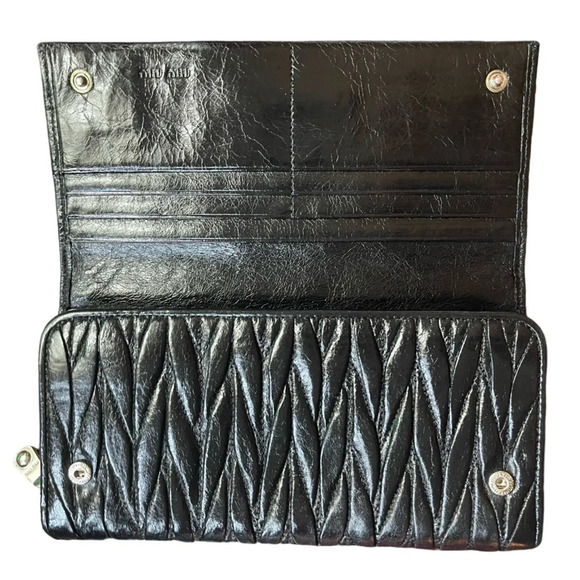 MIU MIU Black Matelassé Leather Wallet - Picture 9 of 15